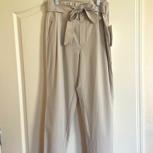NAT Athleta tan Skyline pants size 8
